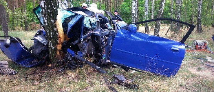 Tragedia w Zdunach. Zginęły trzy osoby - Zdjęcie główne