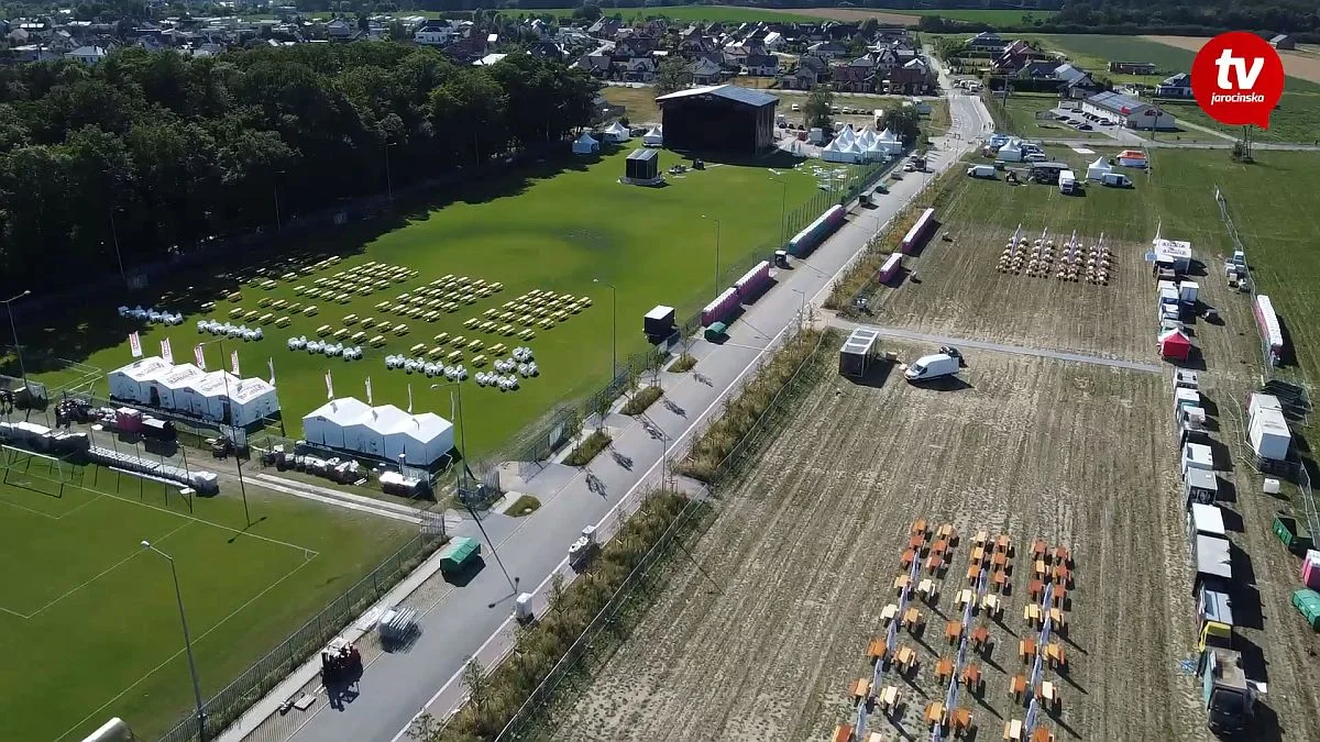 Jarocin Festiwal 2022. Tak wygląda teren festiwalowy. Ujęcia z drona - Zdjęcie główne