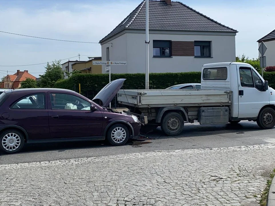 Kolizja na ulicy Wojska Polskiego w Jarocinie - Zdjęcie główne