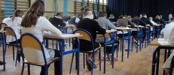 Wyniki egzaminu ósmoklasisty i gimnazjalnego. Jak wypadły? - Zdjęcie główne
