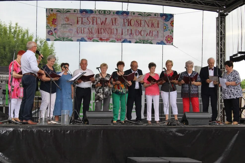 Dwadzieścia dwa zespoły na III Festiwalu Piosenki Biesiadnej i Ludowej w Bachorzewie [ZDJĘCIA] - Zdjęcie główne