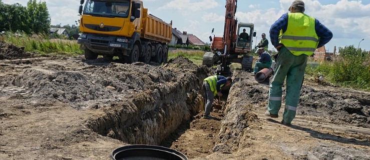 Ponad milion złotych zakopują w ziemi  - Zdjęcie główne