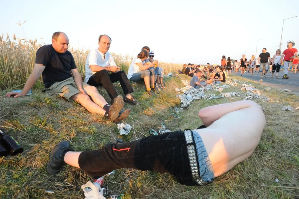 Rów na ulicy Maratońskiej (Jarocin Festiwal 2010)