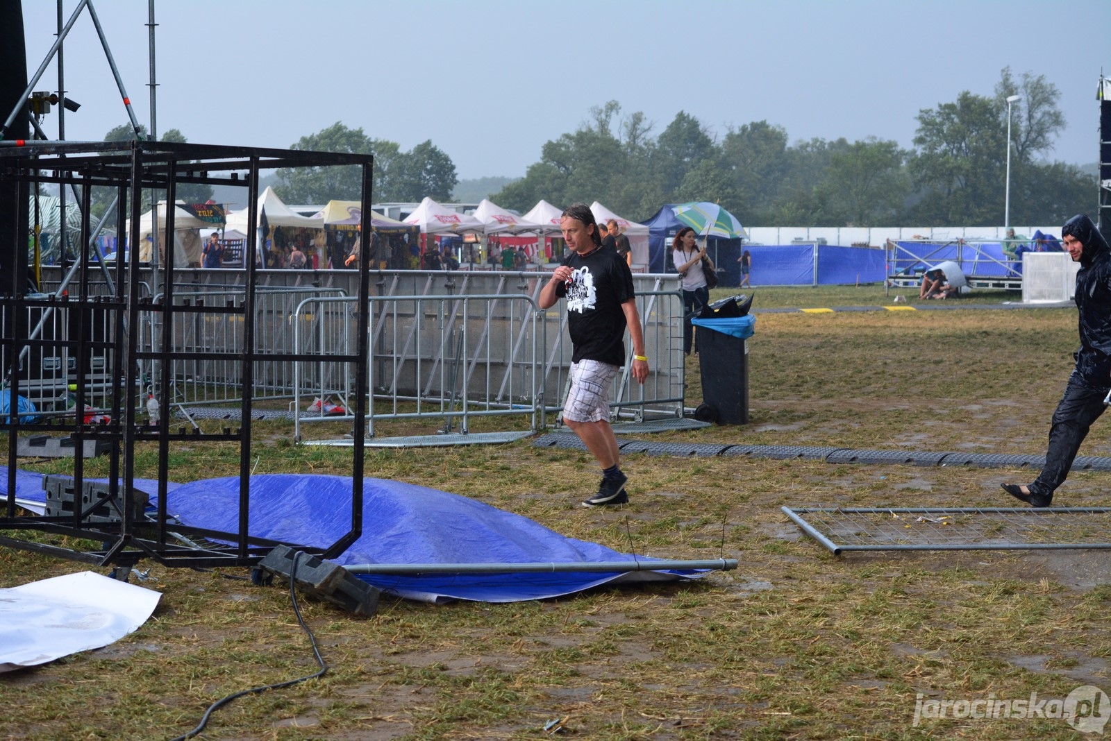 Burza przerwała na moment Jarocin Festiwal 2015  - Zdjęcie główne