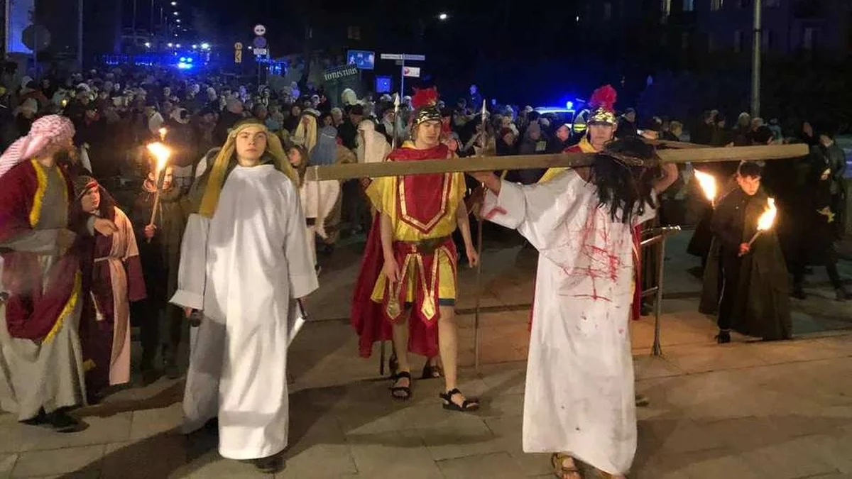 Drogi Krzyżowe i Misteria Męki Pańskiej. Gdzie i kiedy się odbędą na terenie Ziemi Jarocińskiej?