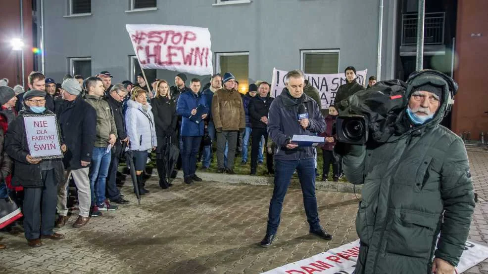 Telewizja na żywo z Siedlemina. Ludzie: Stop dla chlewni [ZDJĘCIA]  - Zdjęcie główne