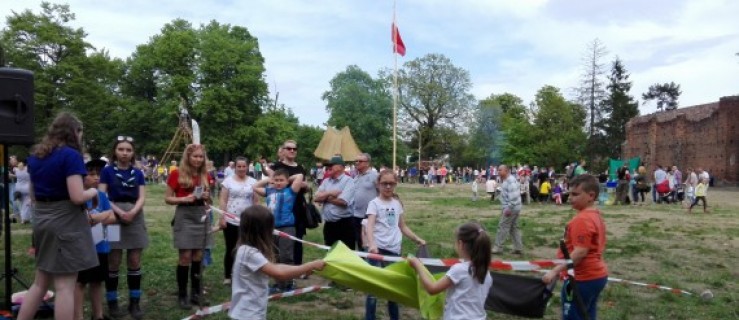 Zabawa z harcerzami w jarocińskim parku. Przybywajcie - Zdjęcie główne