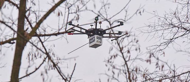 Jego nie oszukasz czym palisz w piecu. Dron "nosacz" analizuje z powietrza  - Zdjęcie główne