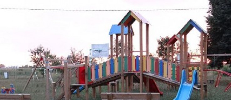 Nowe place zabaw i boiska - Zdjęcie główne