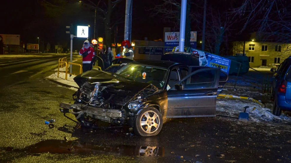 Zderzenie na skrzyżowaniu ulicy Wrocławskiej i Powstańców Wielkopolskich w Jarocinie [ZDJĘCIA] - Zdjęcie główne