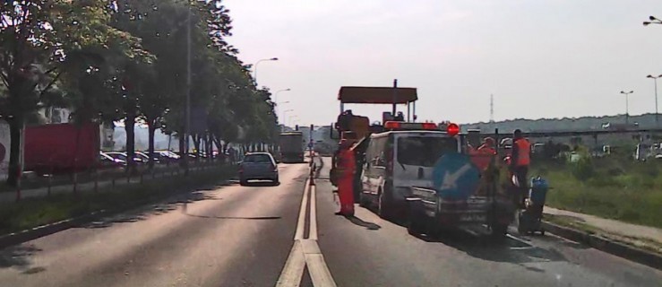  Utrudnienia na krajowej drodze nr 15 w Jarocinie - Zdjęcie główne