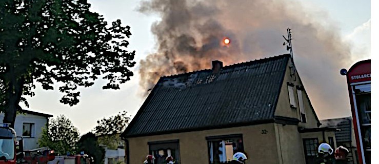 Pożar domu na ulicy Żerkowskiej w Jarocinie [ZDJĘCIA] - Zdjęcie główne