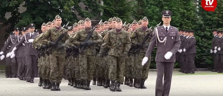 Święto Wojska Polskiego. Zobacz jak świętują żołnierze z Jarocina - Zdjęcie główne