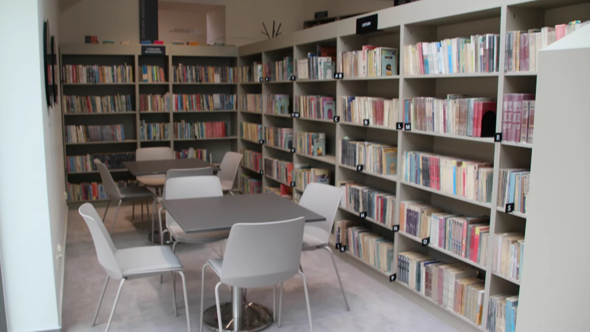 Nowa biblioteka ma pieniądze na nowości. Czytelnicy dostaną najnowsze książki z 2025 i 2026 roku
