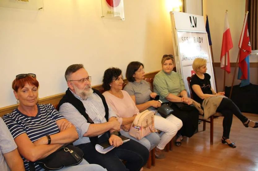 Czy zwolnienie opiekunek medycznych uratuje jarociński szpital?