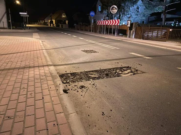 Dlaczego wycięli dziury w nowym asfalcie na trasie Golina-Potarzyca-Rusko? - Zdjęcie główne