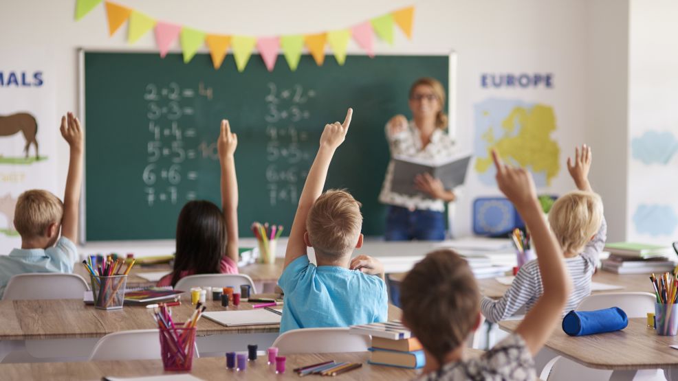 Od 1 września uczniowie zaczną uczyć się stacjonarnie. Jak długo to potrwa? Czy czeka nas powrót do nauki zdalnej? - Zdjęcie główne