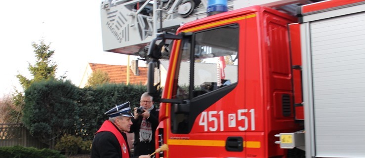 Strażacy będą 10 metrów bliżej nieba. Zobacz, co robił kapelan?[WIDEO]   - Zdjęcie główne