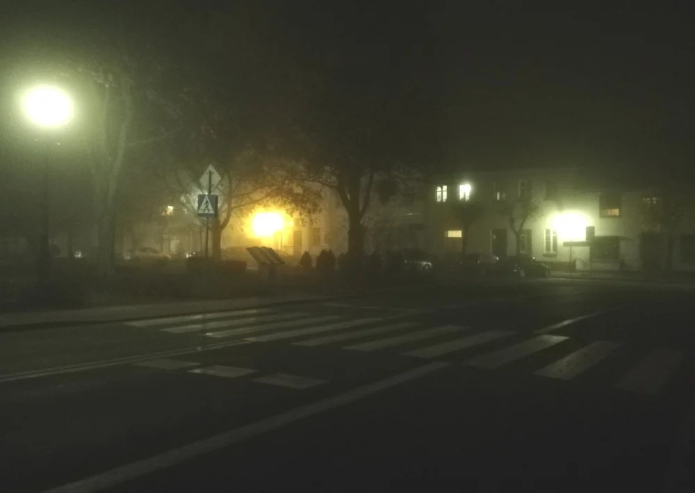 Słabo oświetlone przejście dla pieszych w Żerkowie. Mieszkańcy się niepokoją - Zdjęcie główne