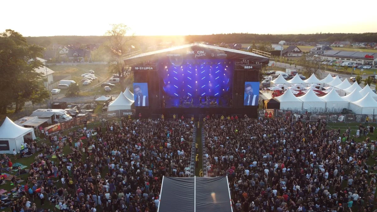 Jarocin Festiwal 2024. Sobota z klasykami polskiego rocka na dużej scenie [ZDJĘCIA] - Zdjęcie główne