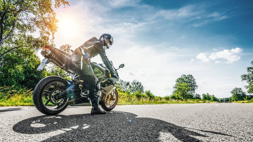 Mieszkańcy Jarocina skarżą się na wyścigi motocyklistów. Czy policja ma zgłoszenia?   - Zdjęcie główne