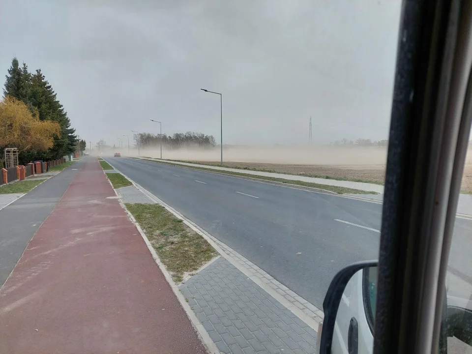Burza piaskowa w okolicy Jarocina 