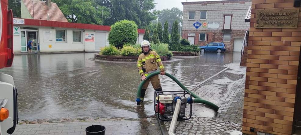 Strażacy usuwają skutki nawałnicy