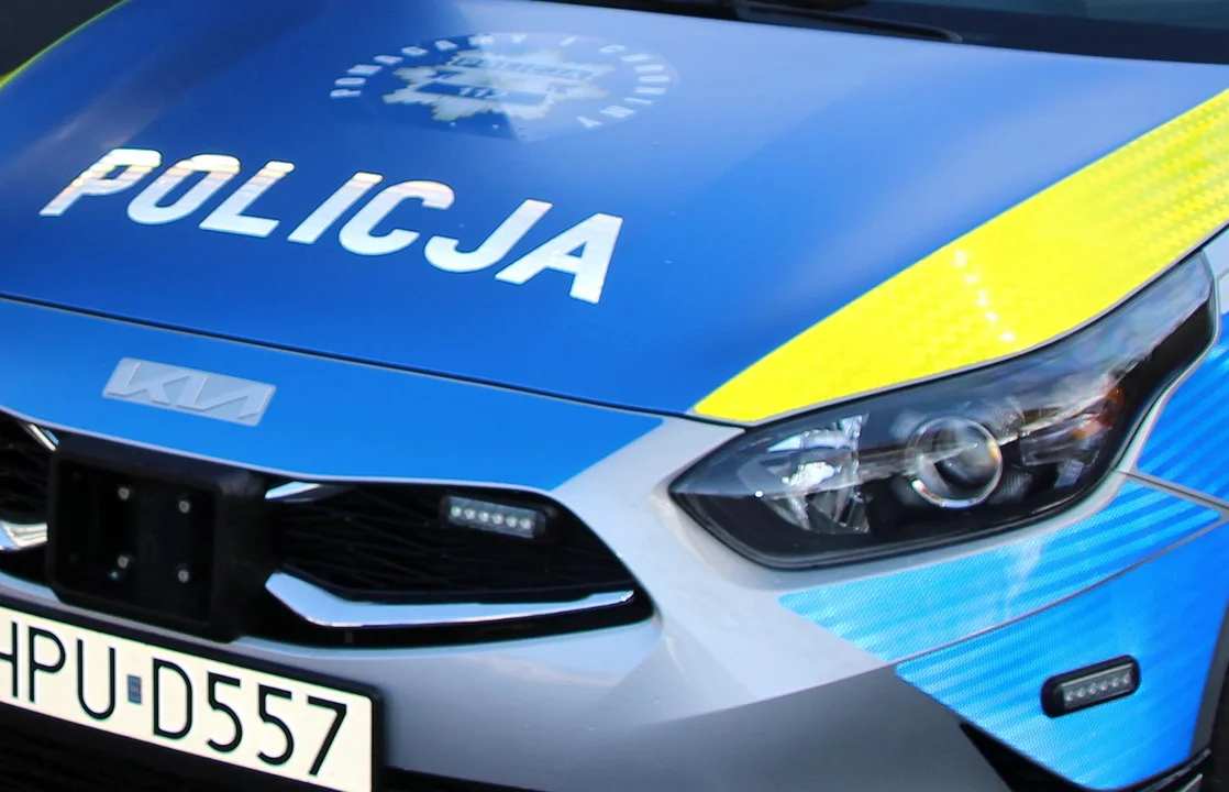 Policyjny pościg na trasie Jarocin - Mieszków. Kierowca porzucił auto… - Zdjęcie główne