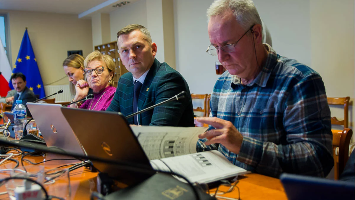 Radni gminy Jarocin uchwalili nowe stawki podatku od nieruchomości. Mieszkańców czeka podwyżka - Zdjęcie główne