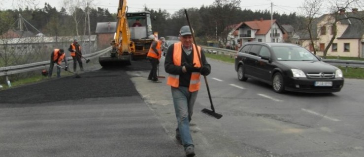 Szukają kogoś do remontu dróg po zimie [SONDA] - Zdjęcie główne