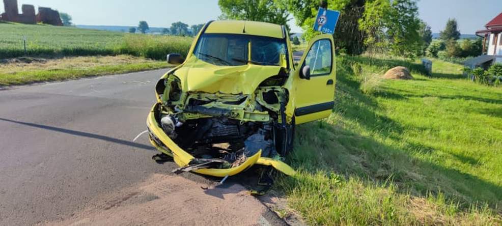 Zderzenie dwóch pojazdów na skrzyżowaniu w Radlinie 