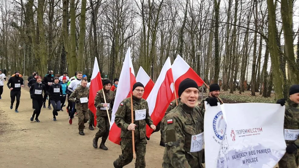 Pobiegli Tropem Wilczym. Wojskowi i Biegacze Jarocin uczcili pamięć Żołnierzy Wyklętych - Zdjęcie główne