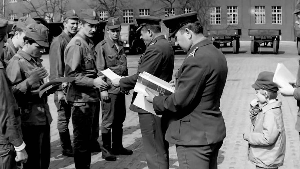 Jubileusz 16. Jarocińskiego Batalionu Remontu Lotnisk. ZOBACZ archiwalne zdjęcia - Zdjęcie główne