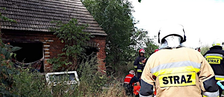 Pożar pustostanu. W środku znajdowały się dwie osoby  - Zdjęcie główne