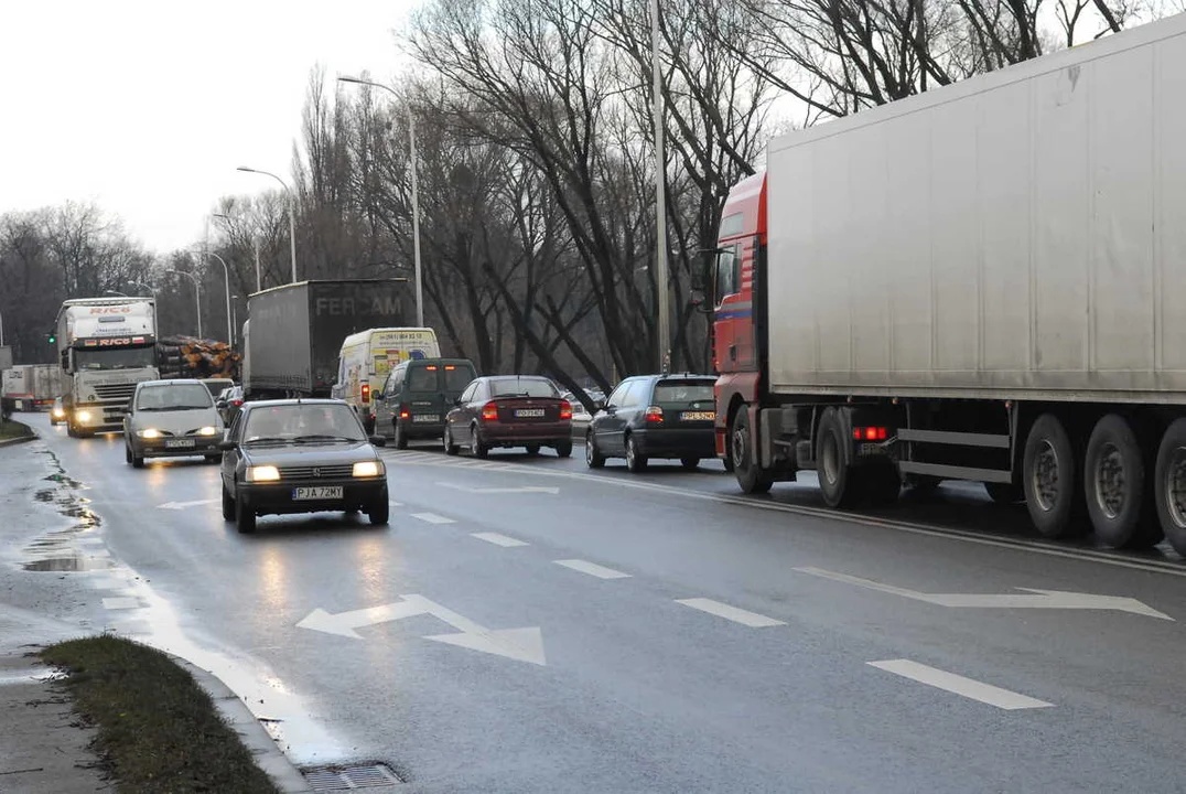 Tak wyglądał ruch w Jarocinie. Jarocin korkocin. Kto to pamięta? [ZDJĘCIA] - Zdjęcie główne