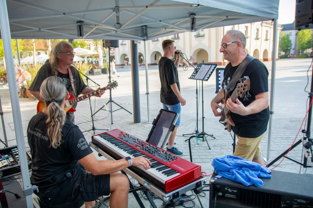 Uliczny koncert “U Łącznego” w Jarocinie. Blues na pożegnanie wakacji [ZDJĘCIA] - Zdjęcie główne