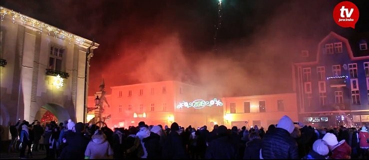 Tak Jarocin witał Nowy Rok 2017. Burmistrz: Przychodzi dobry czas dla Jarocina  - Zdjęcie główne