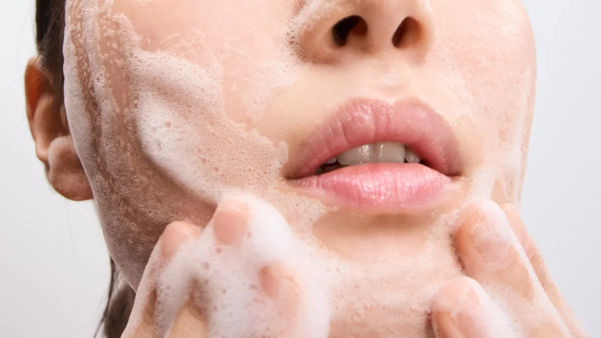 Najczęstsze problemy skórne u dzieci i dorosłych - przyczyny i codzienna pielęgnacja