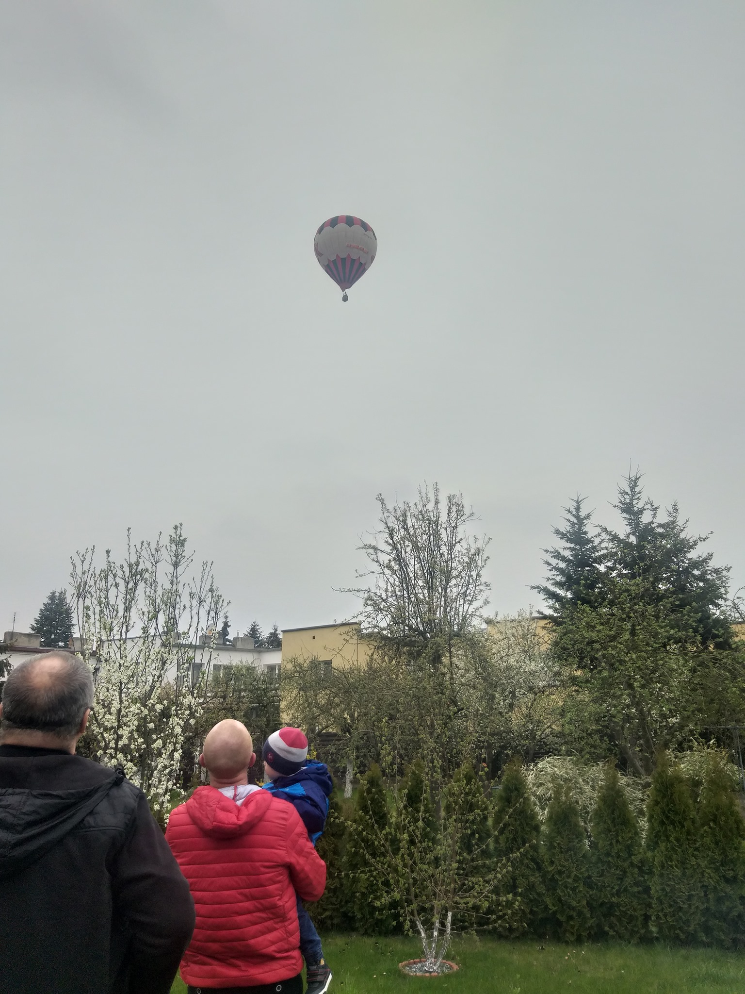 Balon nad Jarocinem wzbudził duże zainteresowanie. Wiemy kto nim leciał