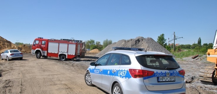 Wykonawca łącznika zerwał przewody energetyczne. Na miejscu służby  - Zdjęcie główne