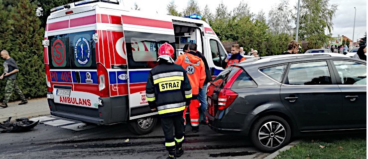 Zderzenie. Auto zatrzymało się na posesji [ZDJĘCIA] - Zdjęcie główne