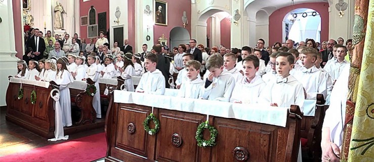Dzieci z parafii św. Marcina w Jarocinie przystąpiły do pierwszej komunii [WIDEO] - Zdjęcie główne