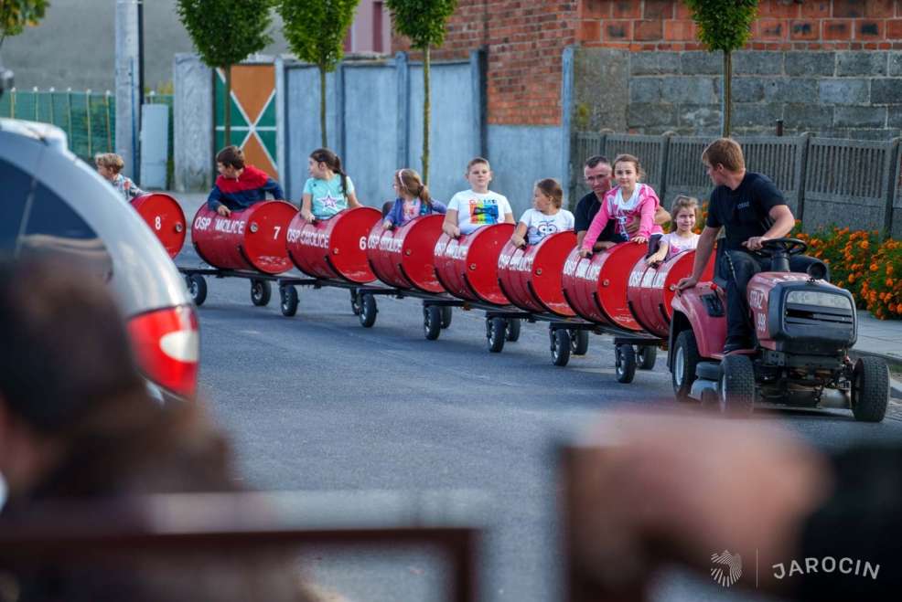 Jarocin. W Siedleminie bawili się na festynie rodzinnym z atrakcjami dla każdego 