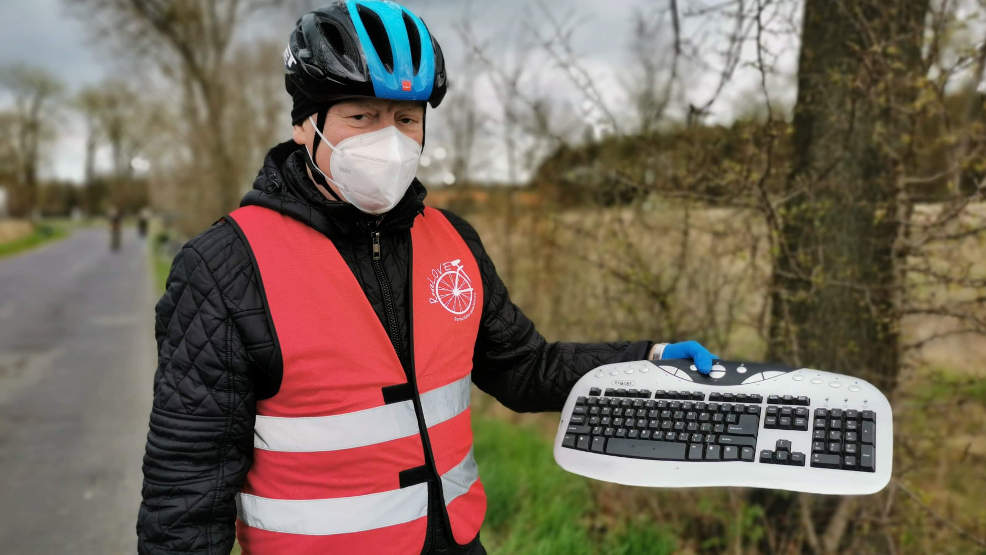 Wiosenne Porządki z RoweLOVE Jarocin. Zebrali jeszcze więcej śmieci niż w marcu