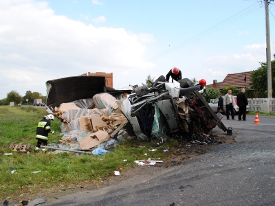 Wypadek w Suchej (gm. Żerków) 23 września - Zdjęcie główne