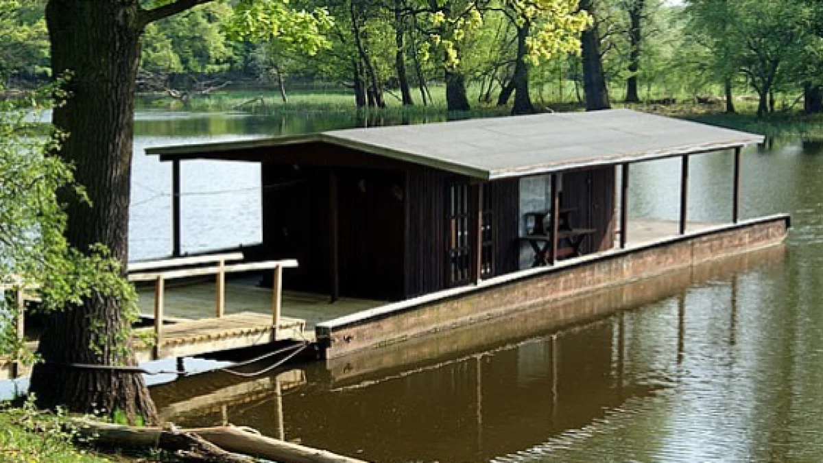 Leśnicy zapraszają na bezpłatne spacery przyrodnicze do rezerwatu. Czeka darmowy pakiet wędrowca i poczęstunek