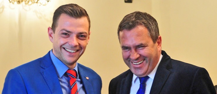 Starosta Bartosz Walczak i burmistrz Adam Pawlicki na konferencji w Zakopanem  - Zdjęcie główne