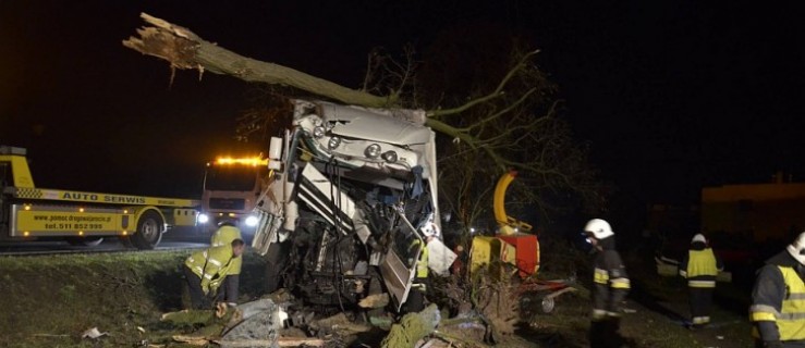 Wypadek ciężarówki na krajowej "11" - Zdjęcie główne