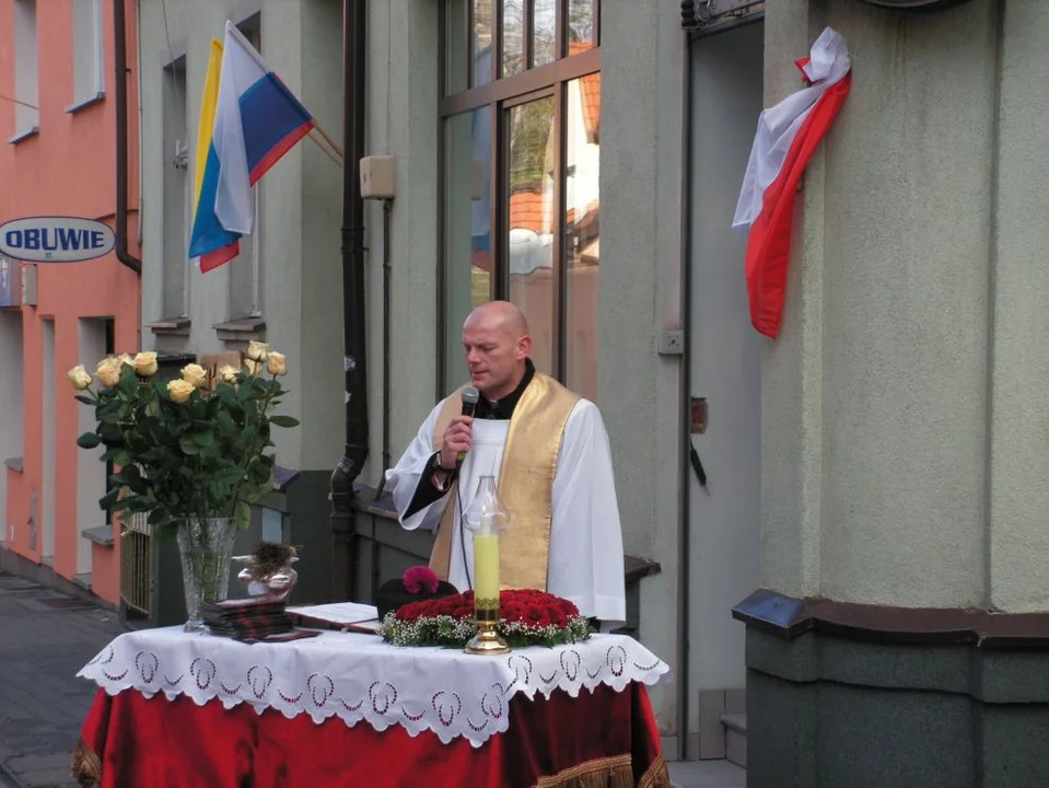 Figura Serca Jezusowego w Jarocinie. Od piętnastu lat jest znów na swoim miejscu 