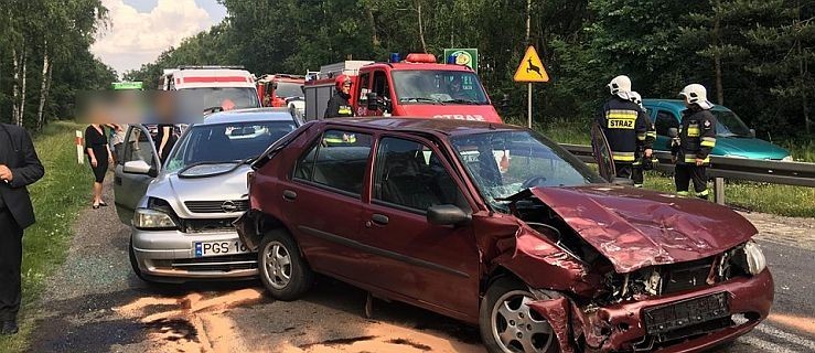 Poważny wypadek na DK 12. Droga zablokowana - Zdjęcie główne